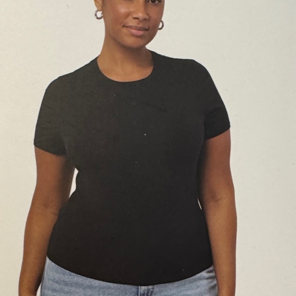 Black Baby Tee - Picture 4 of 7